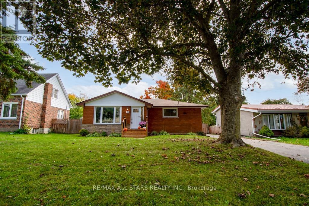 25 Maryknoll Ave, Kawartha Lakes, ON K9V 1A7