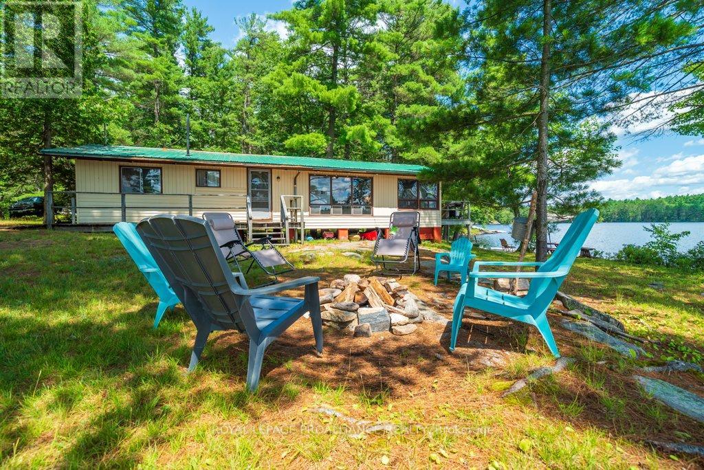 1056 A Glass Ln, North Frontenac Frontenac North, ON K0H 1J0