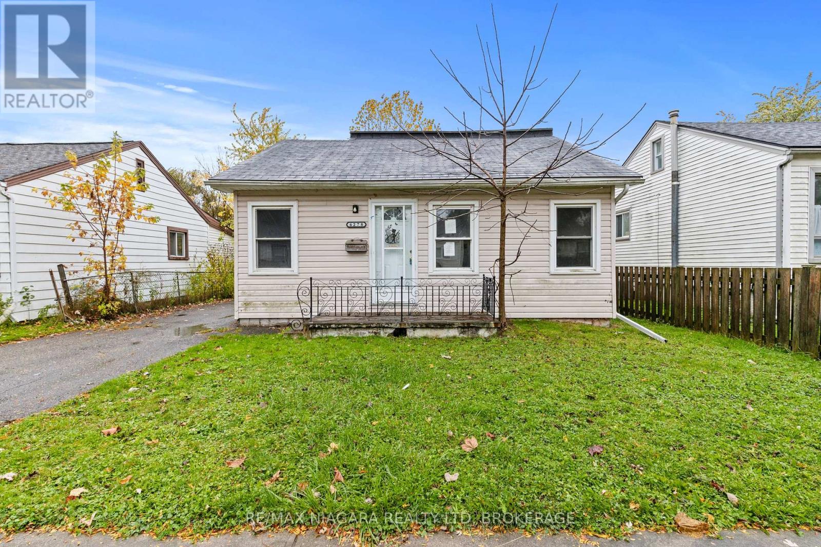 6278 Arad St, Niagara Falls, ON L2G 2Z6