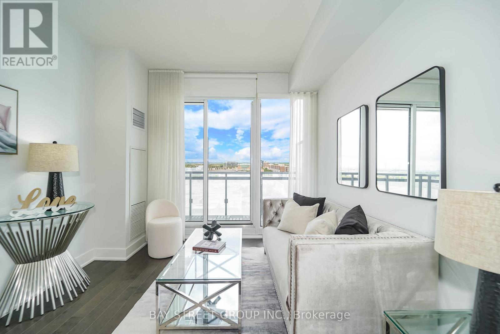 909 8081 Birchmount Rd, Markham, ON L6G 0G5