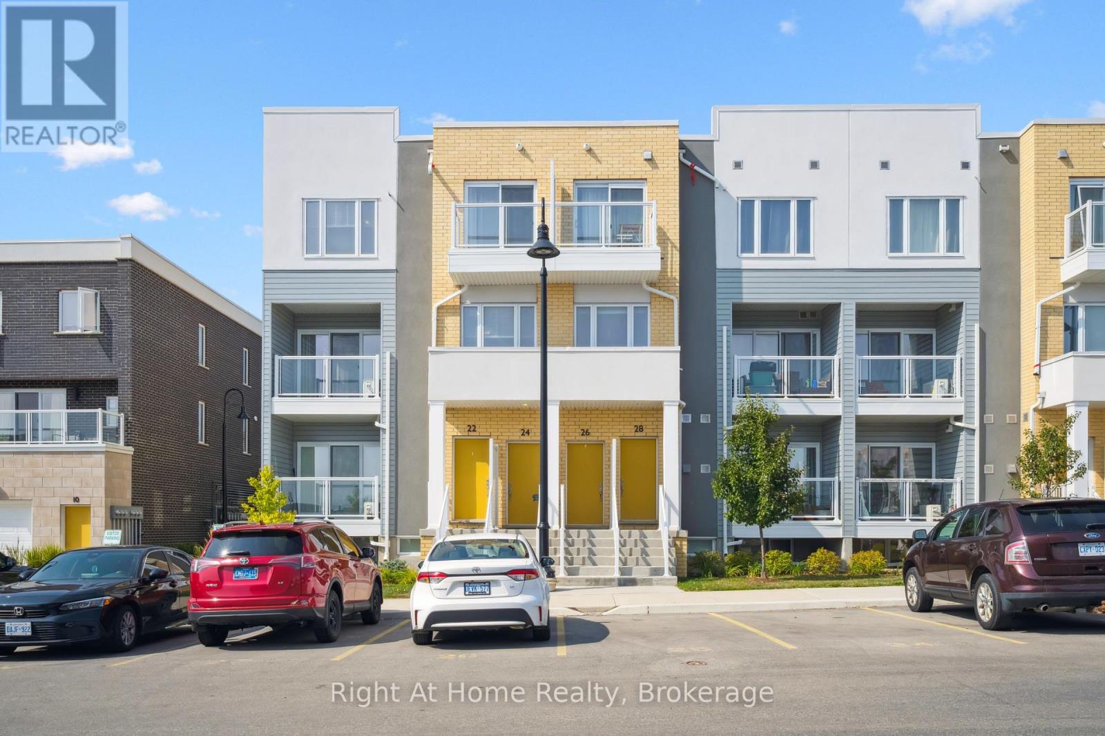 24 Progress Cres, Kitchener, ON N2R 0R7