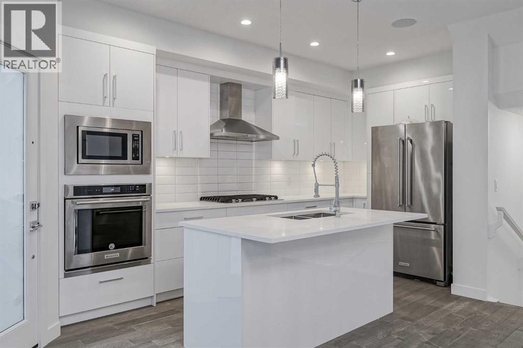 136 22 Avenue Ne Unit 2, Calgary, AB T2E 1T3