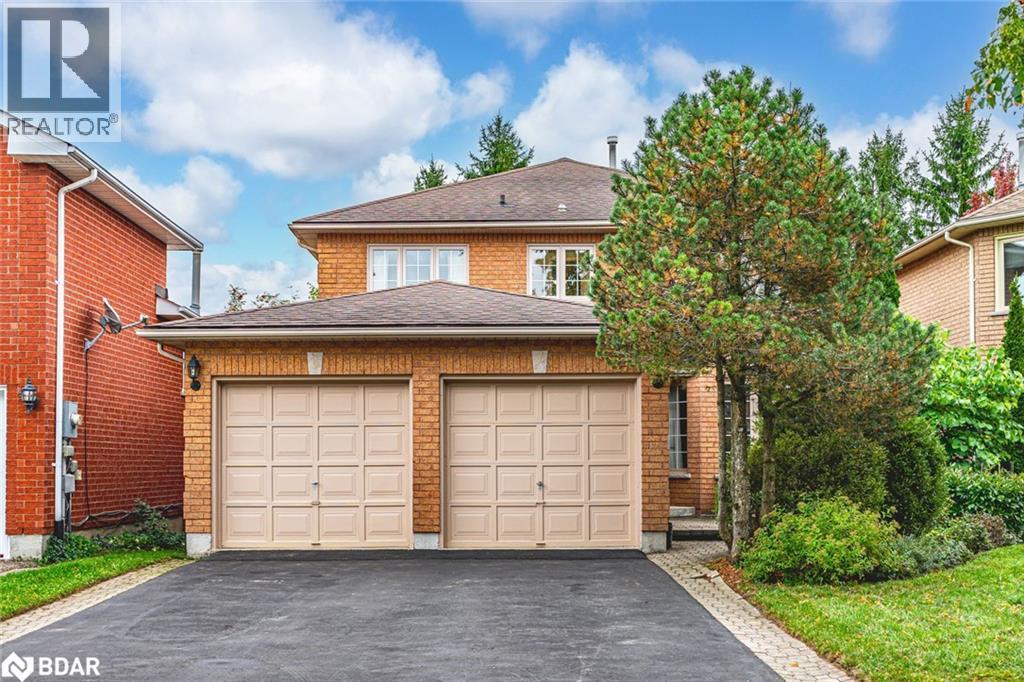 47 Finlay Rd, Barrie, ON L4N 7T7