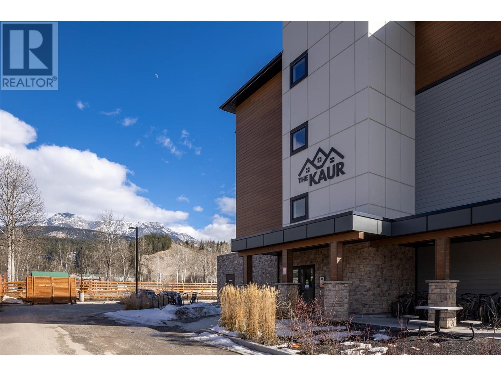 1200 11th Avenue N Unit 203, Golden, BC V0A 1H0