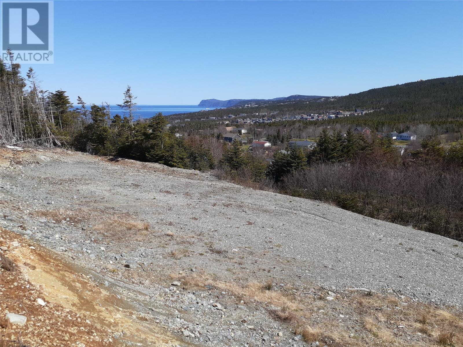 8 Bayview Hts, Paradise, NL A1X 3S8