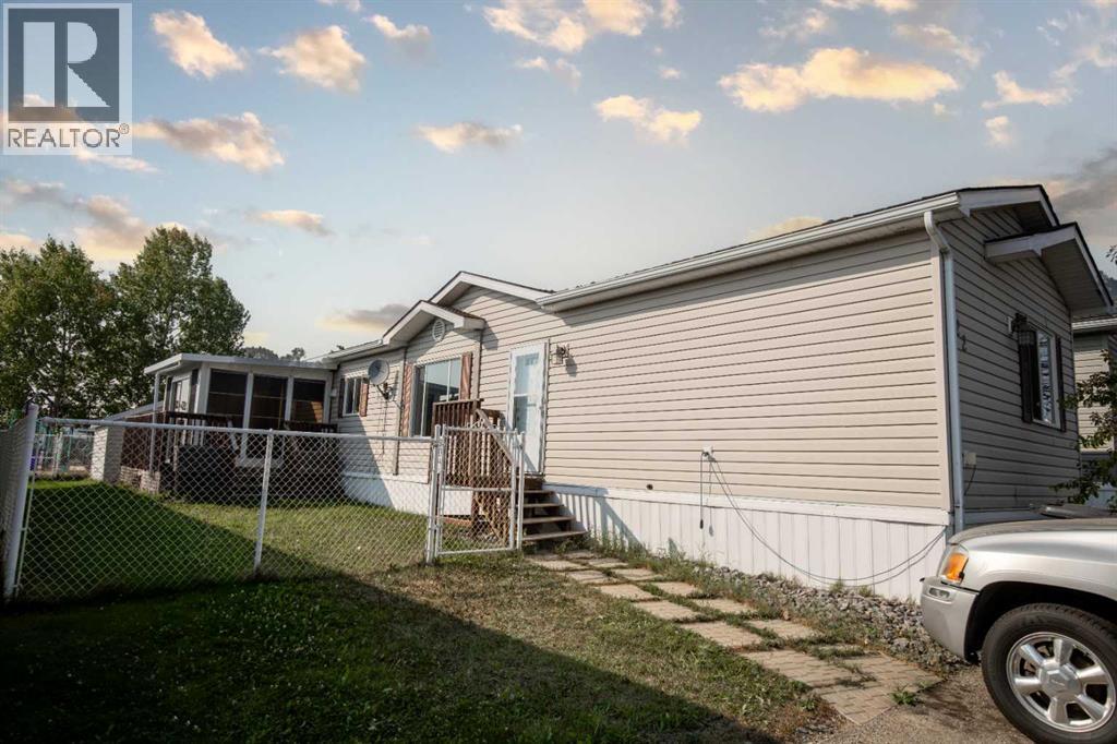 10615 88 Street Unit 122, Grande Prairie, AB T8X 1P5