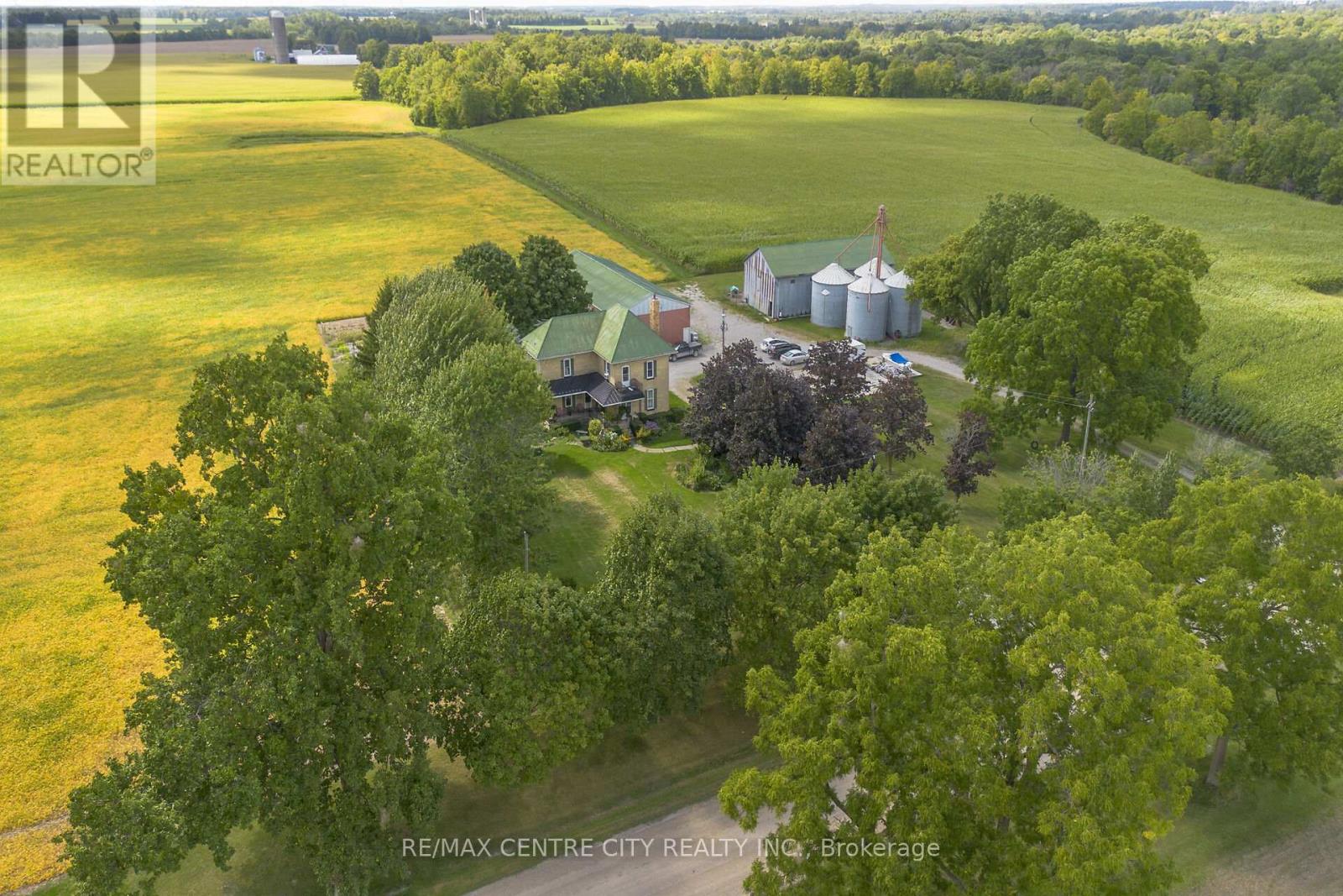 26523 Poplar Rd, North Middlesex, ON N0M 2K0