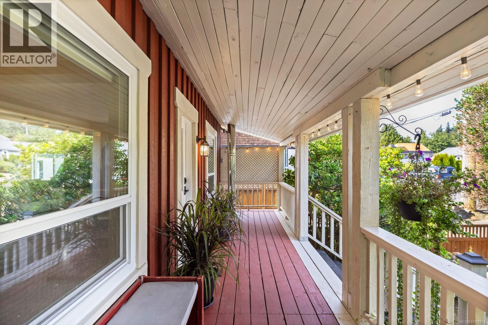 3128 Maxwell St, North Cowichan, BC V0R 1K2