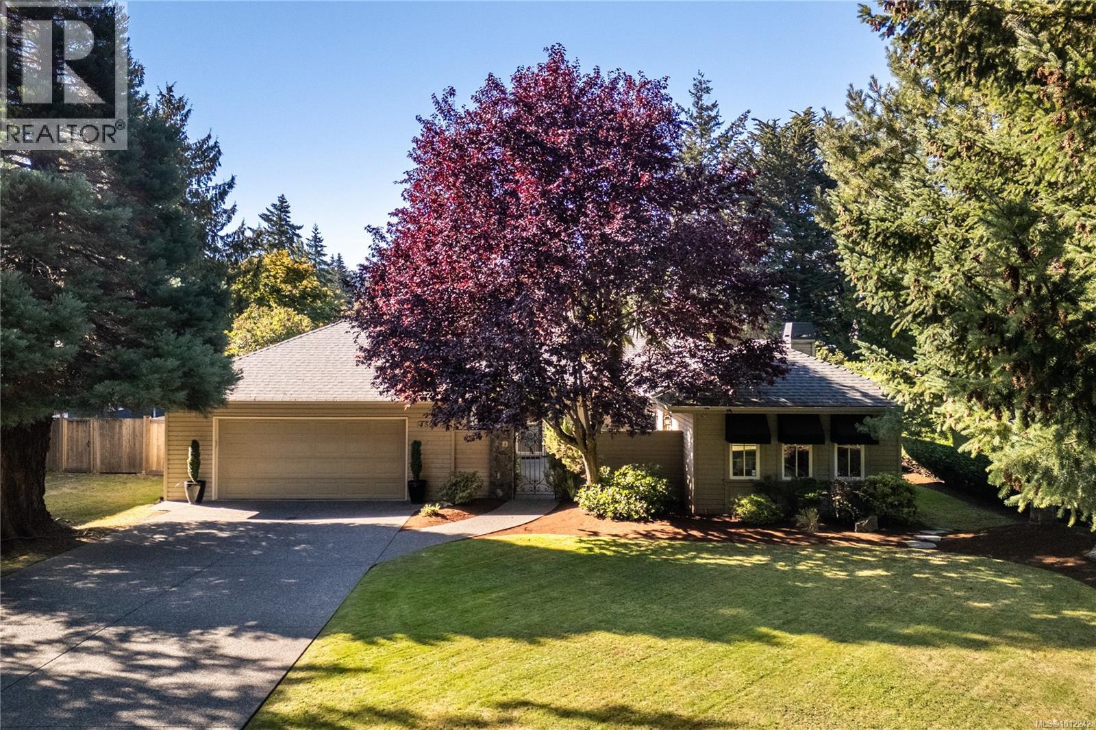4520 Limerick Ln, Saanich, BC V8N 6B7