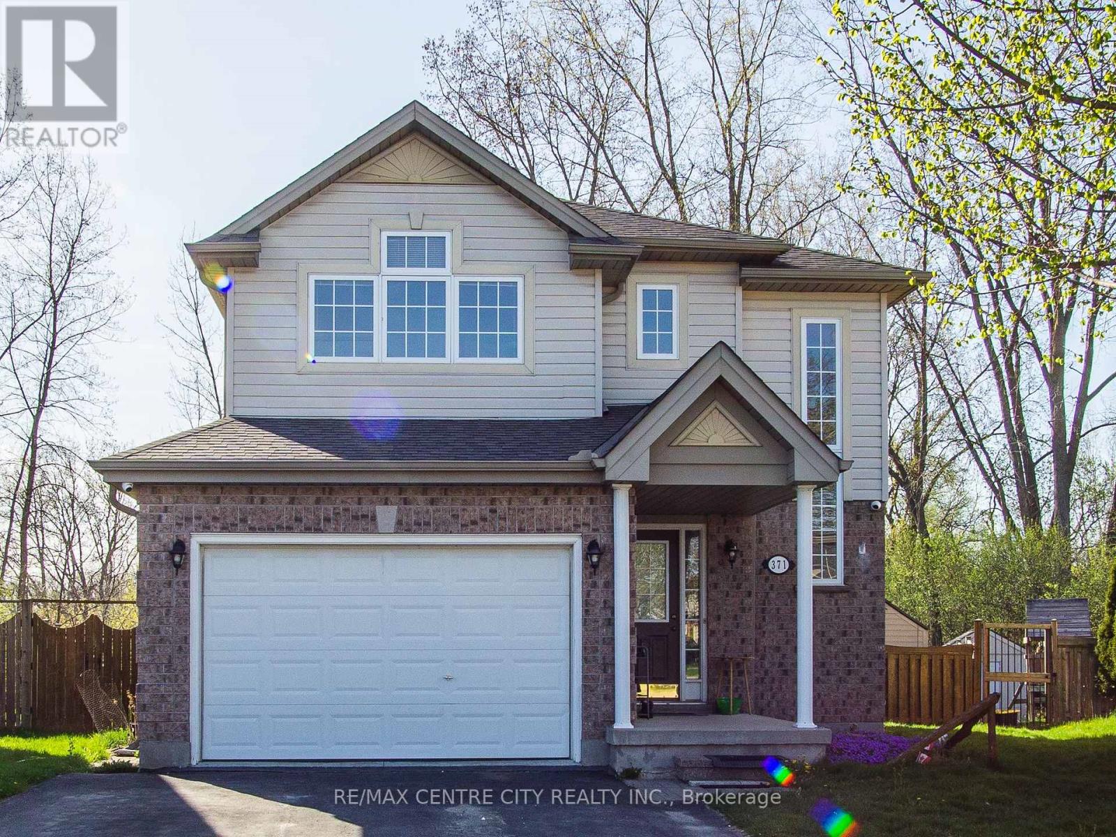 371 Ridgeview Ct, London, ON N5Y 6H7