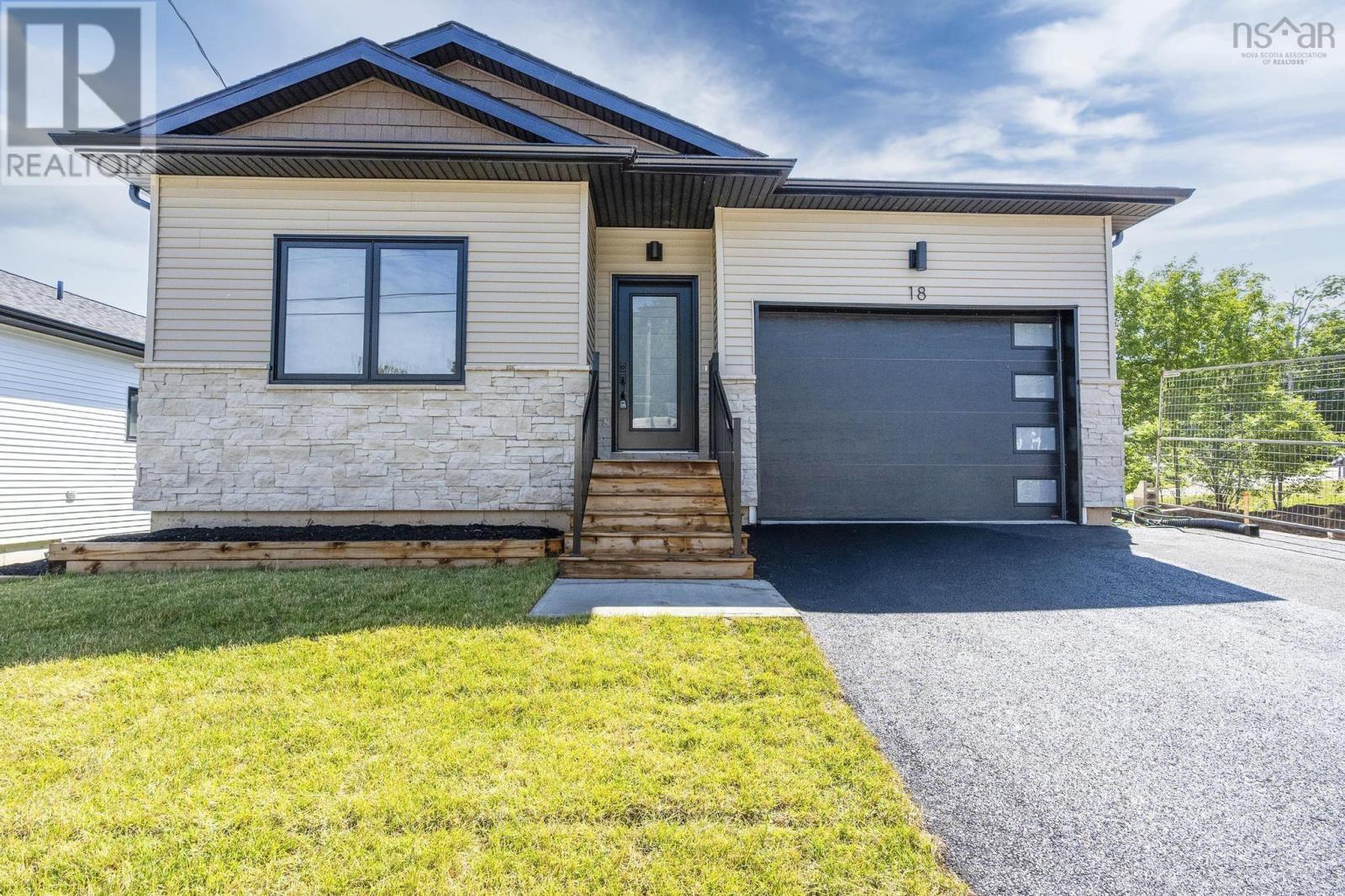 18 Whidden Ave, Wolfville, NS B4P 0A8