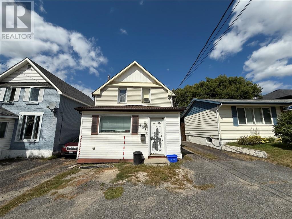 432 Pine St, Sudbury, ON P3C 1Y2