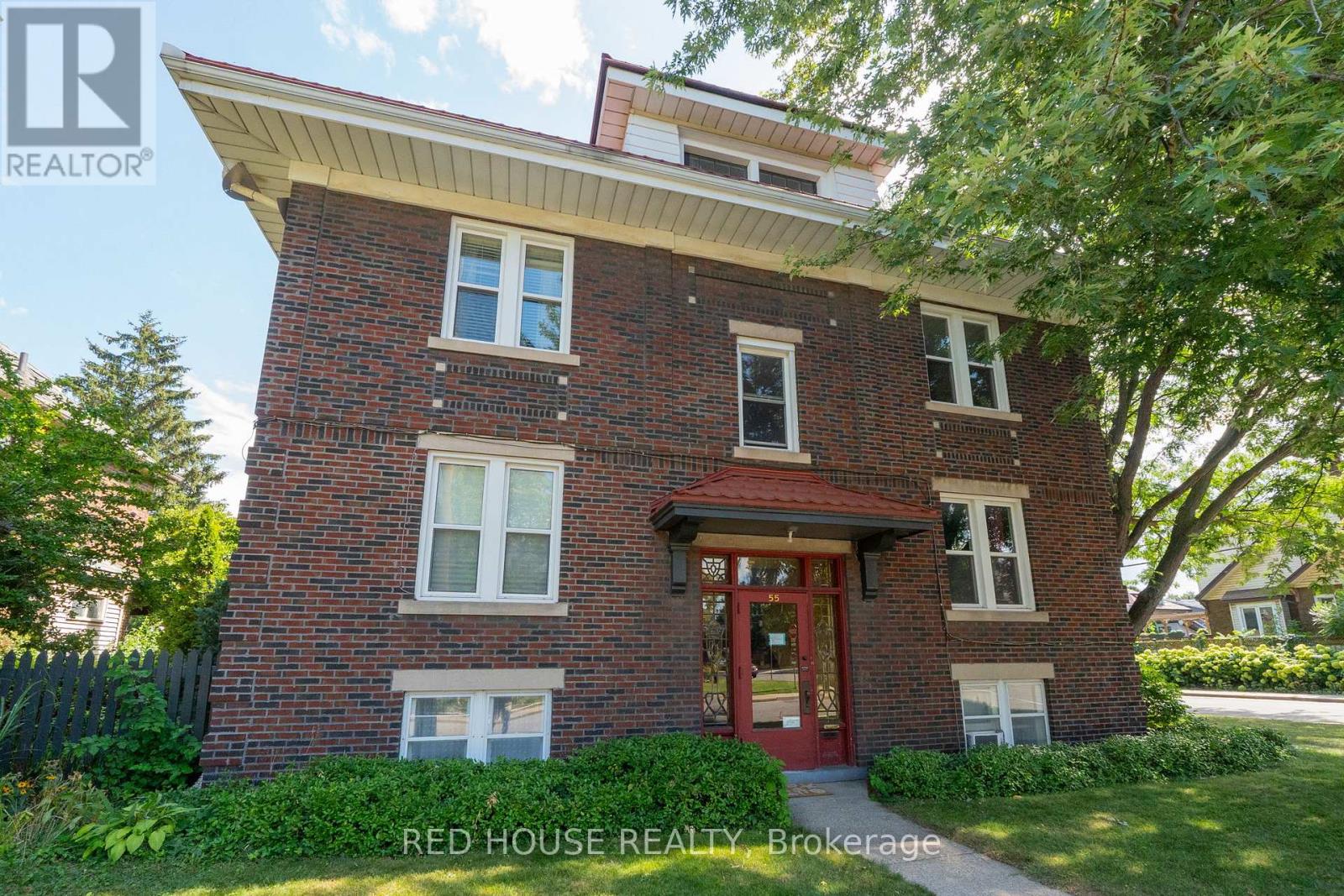 55 Balsam Ave S, Hamilton, ON L8M 3A9