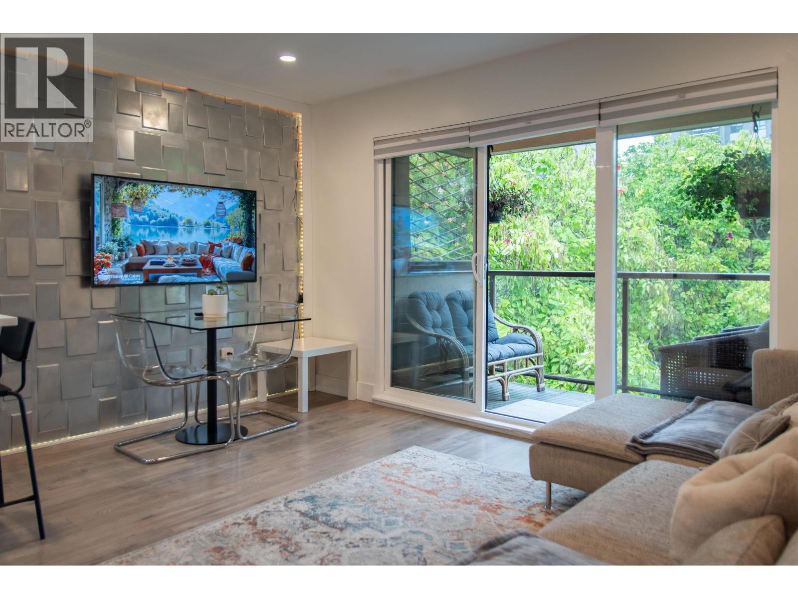 1718 Nelson Street Unit 402, Vancouver, BC V6G 1M8