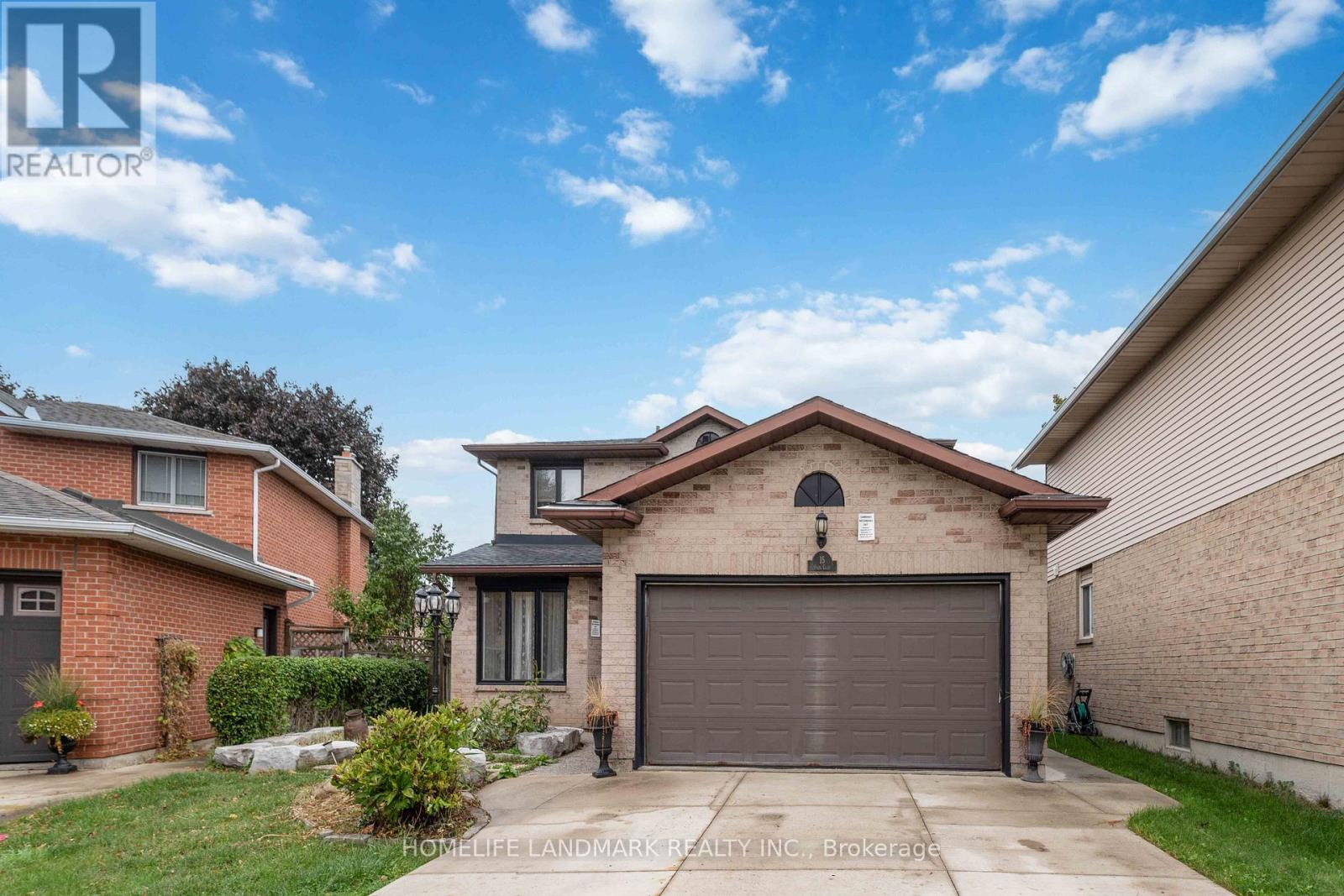 15 Anita Ct, Hamilton, ON L8W 3A5