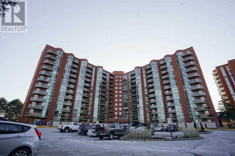 611 20 Dean Park Rd, Toronto, ON M1B 3G9