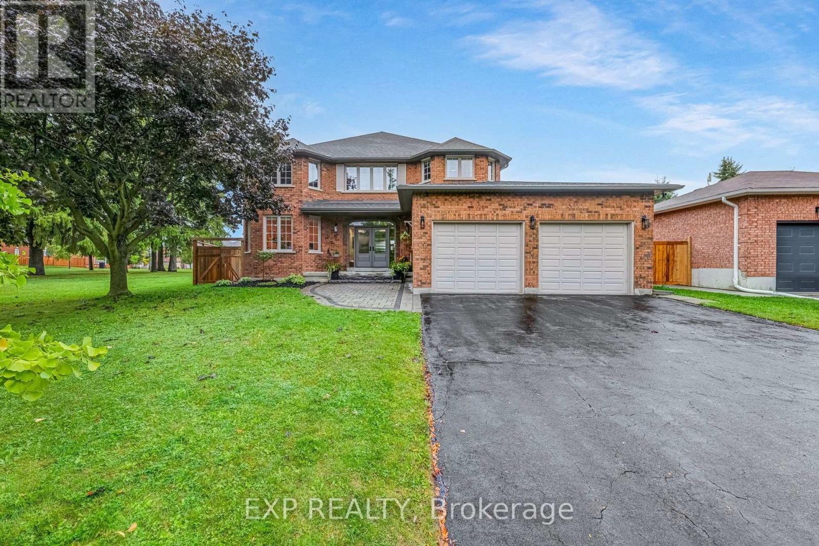 67 Geoffrey Cres, Whitchurch-Stouffville, ON L4A 5B9