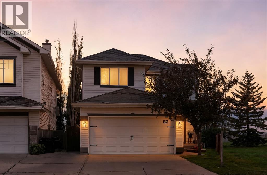 94 Somerglen Close SW, Calgary, AB T2Y 3Z5