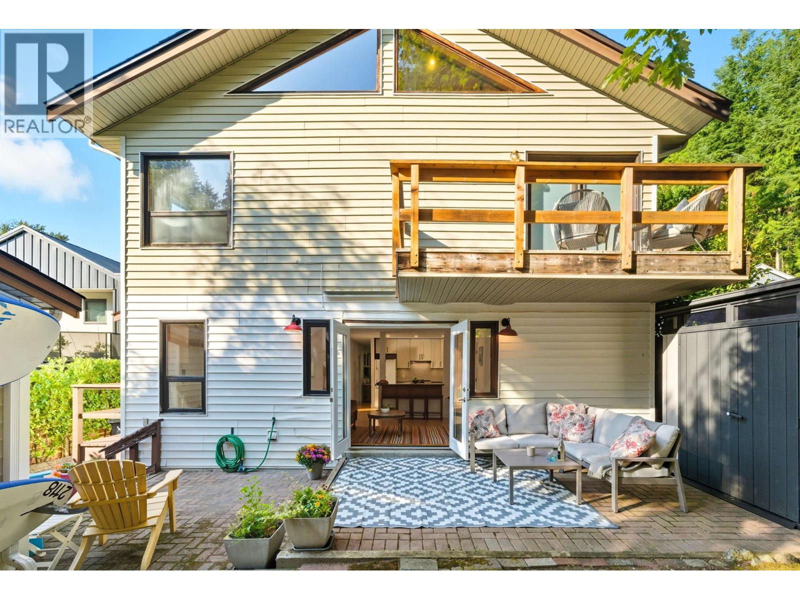 4565 Cove Cliff Rd, North Vancouver, BC V7G 1H7