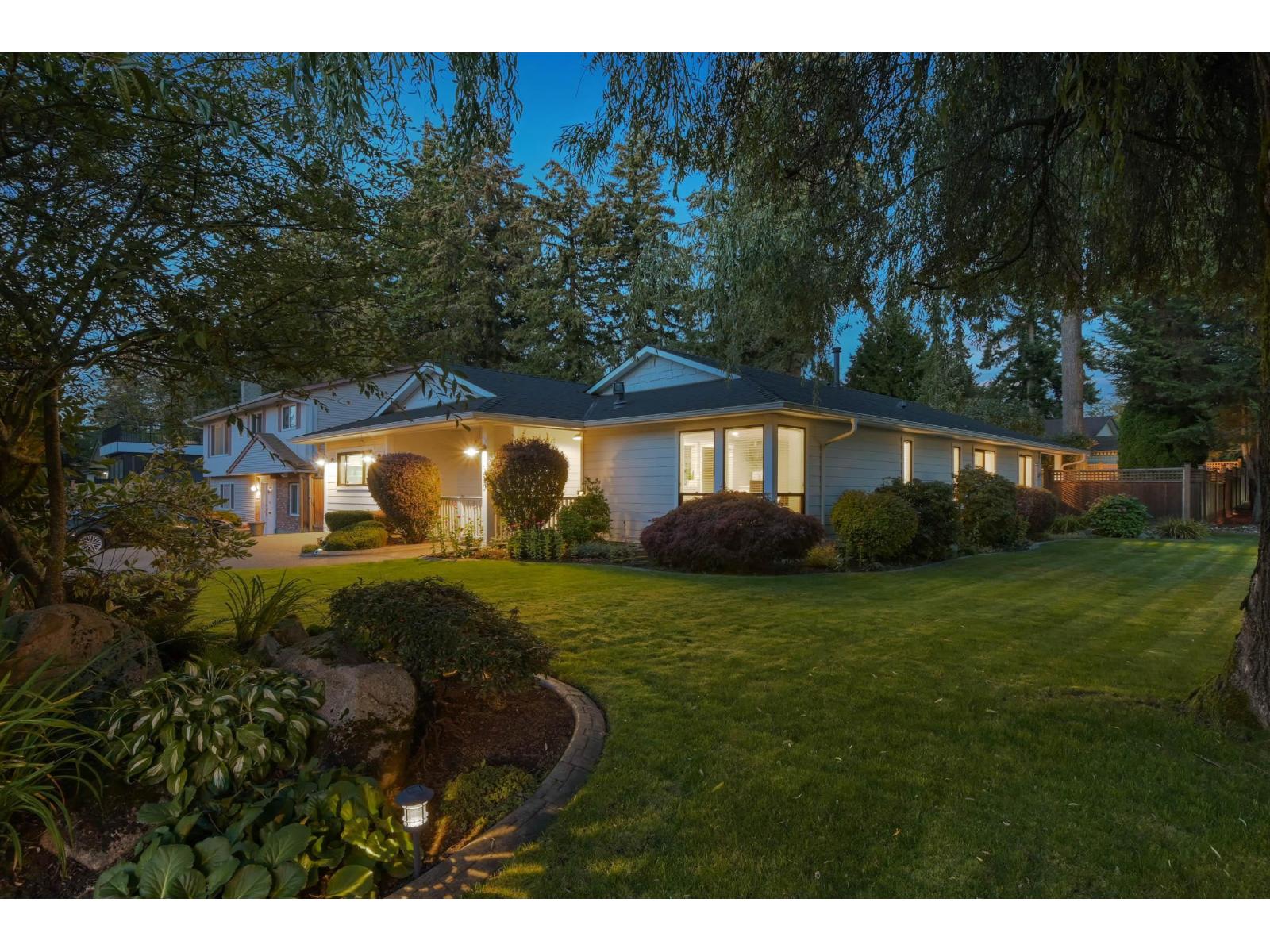 153 Street Unit 2210, Surrey, BC V4A 4R2