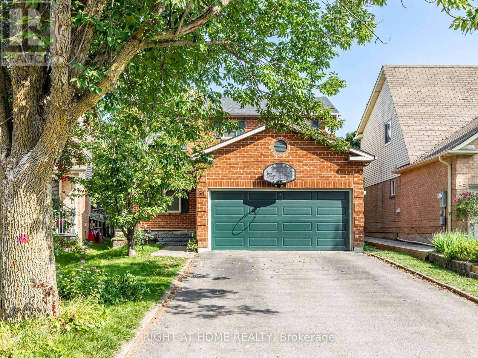 51 Moorcrest Dr, Aurora, ON L4G 6C6
