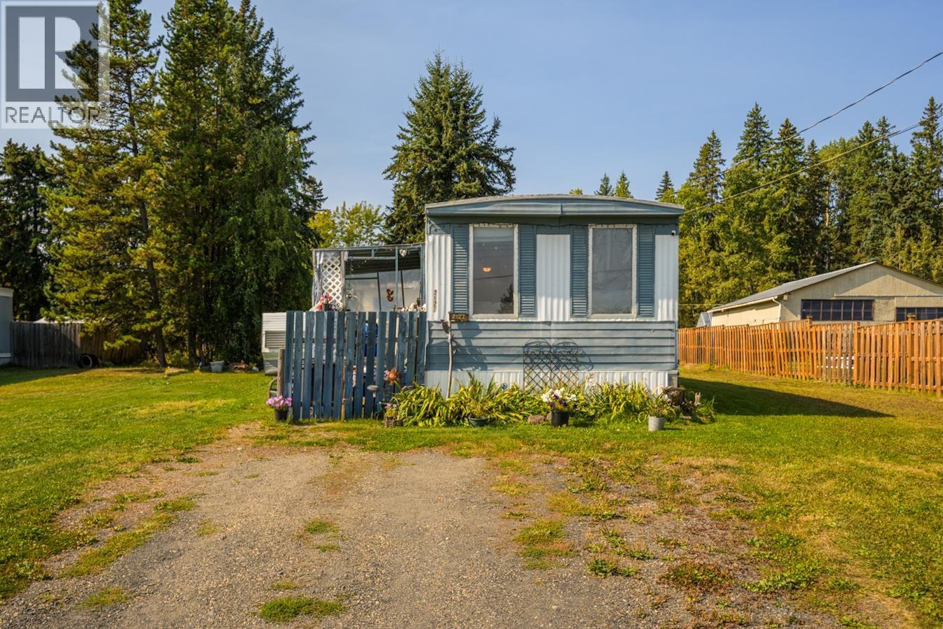 2127 W Mclaren Rd, Prince George, BC V2N 6T8