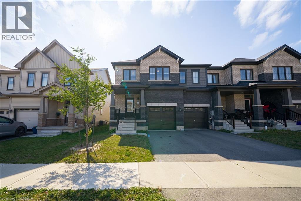 13 Amos Ave, Brantford, ON N3T 0V4