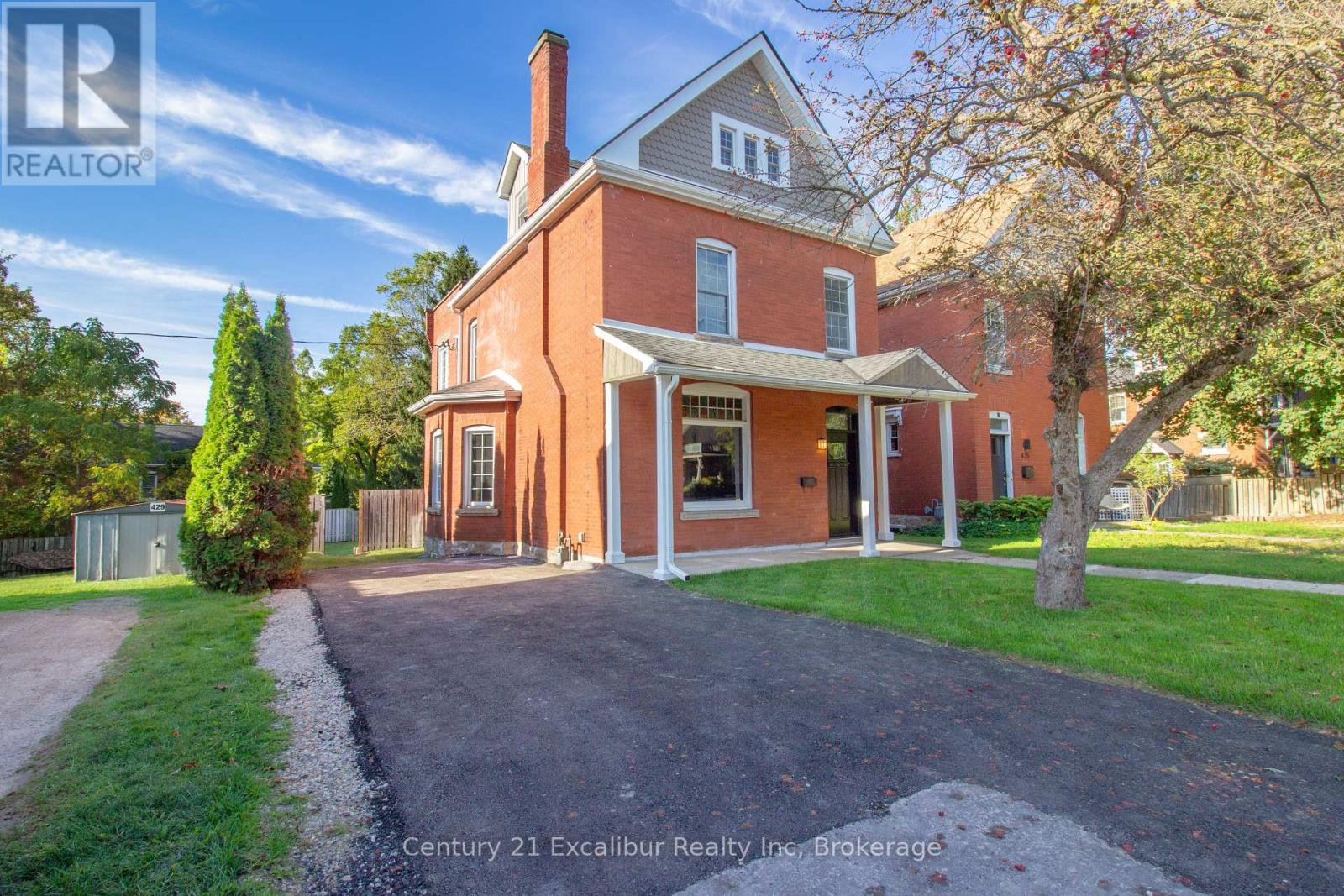 445 St David St N, Centre Wellington, ON N1M 2K3