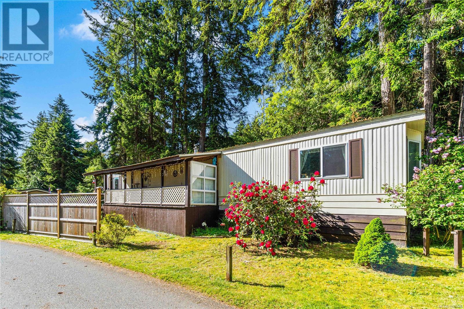3920 Island Hwy W Unit 32 Hwy, Qualicum Beach, BC V9K 2C2