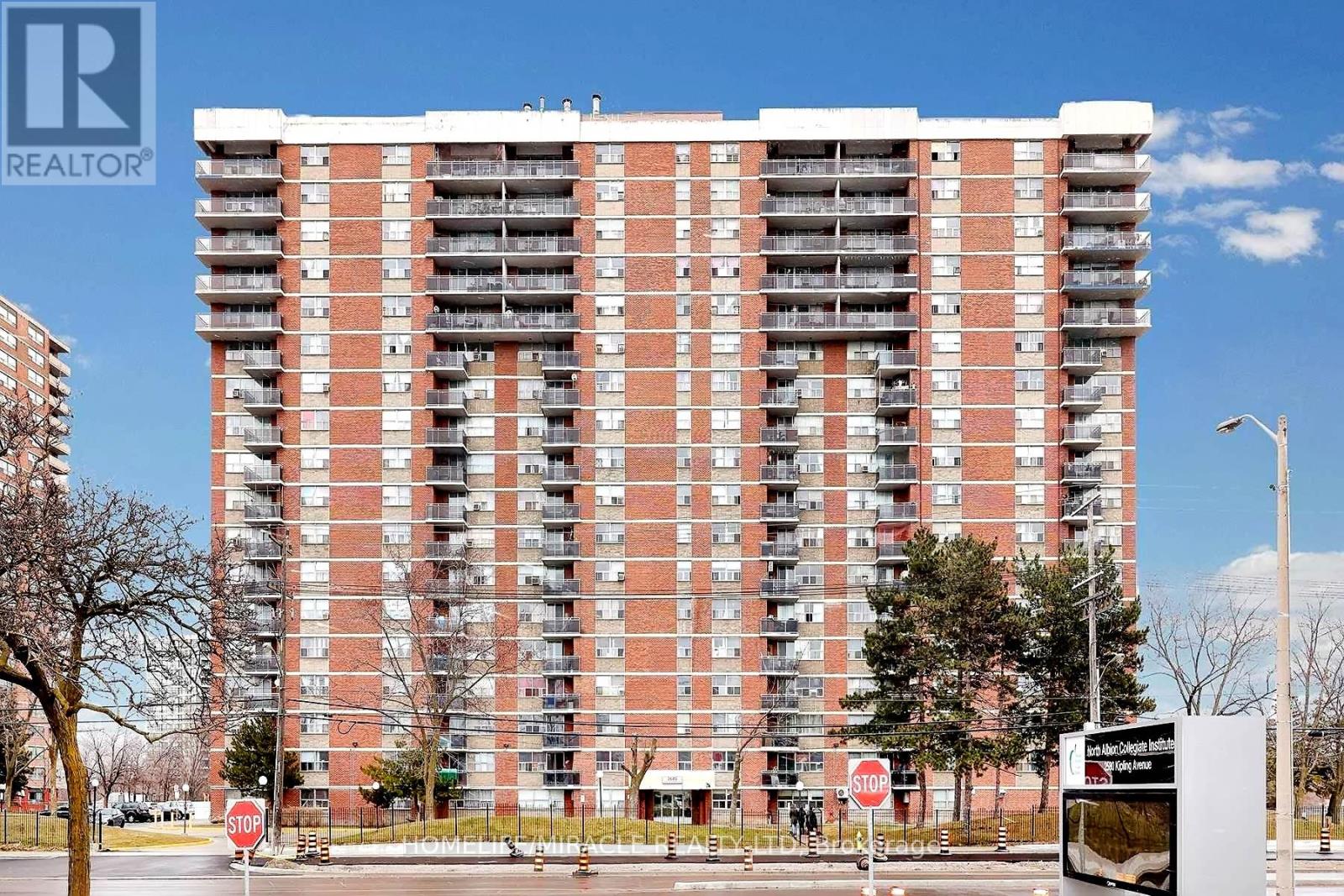 404 2645 Kipling Ave, Toronto, ON M9V 3S6