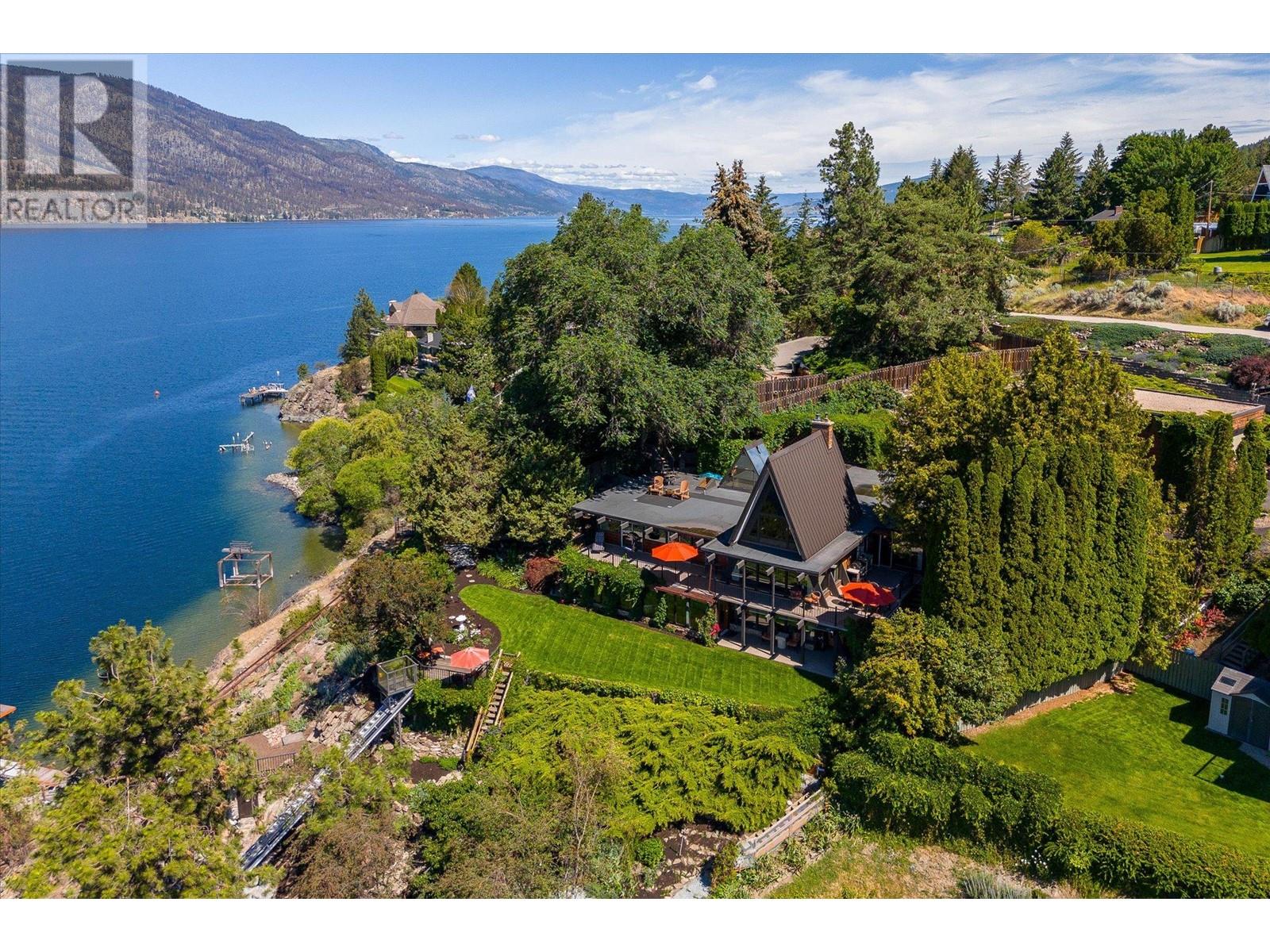 2004 Dewdney Rd, Kelowna, BC V1V 2C3