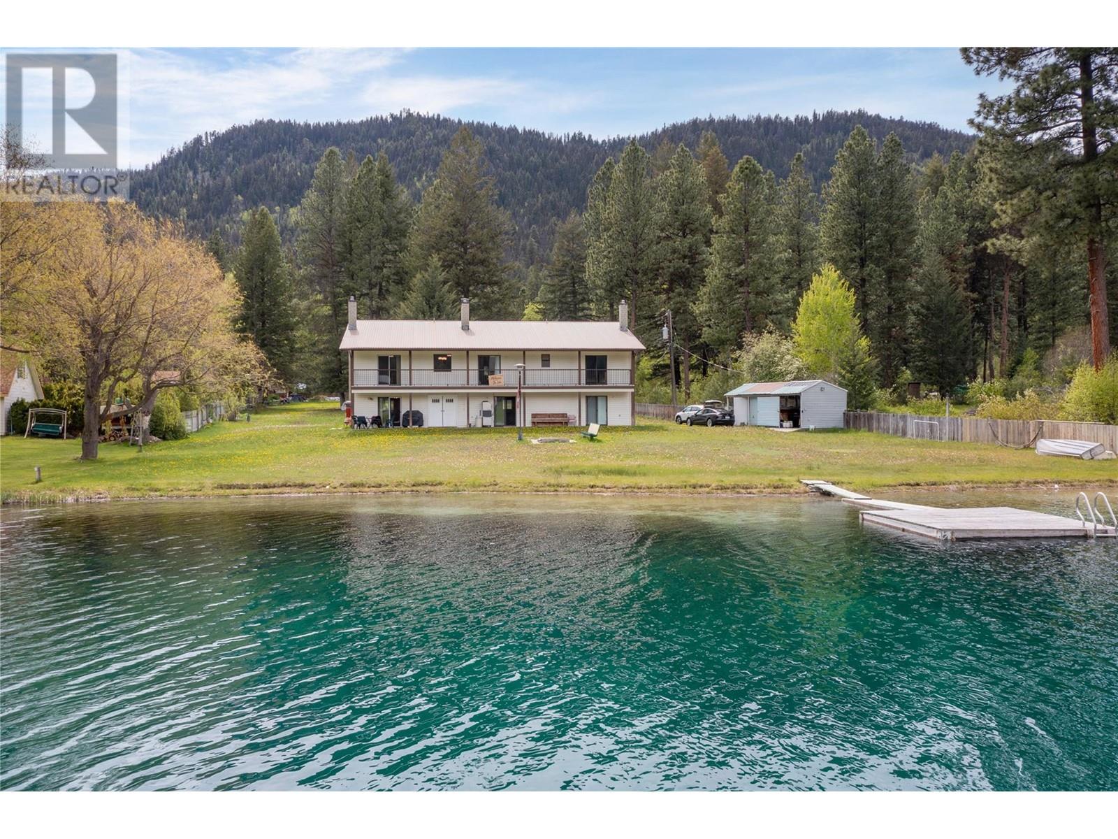 112 Round Lake Rd, Princeton, BC V0X 1W0
