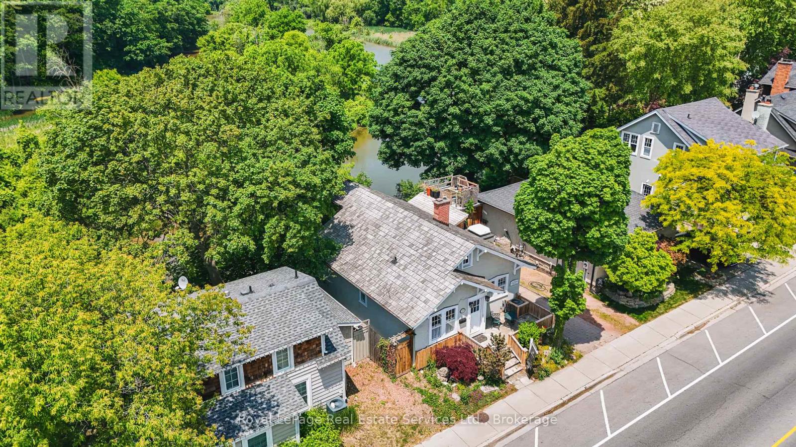 213 Randall St, Oakville, ON L6J 1P5