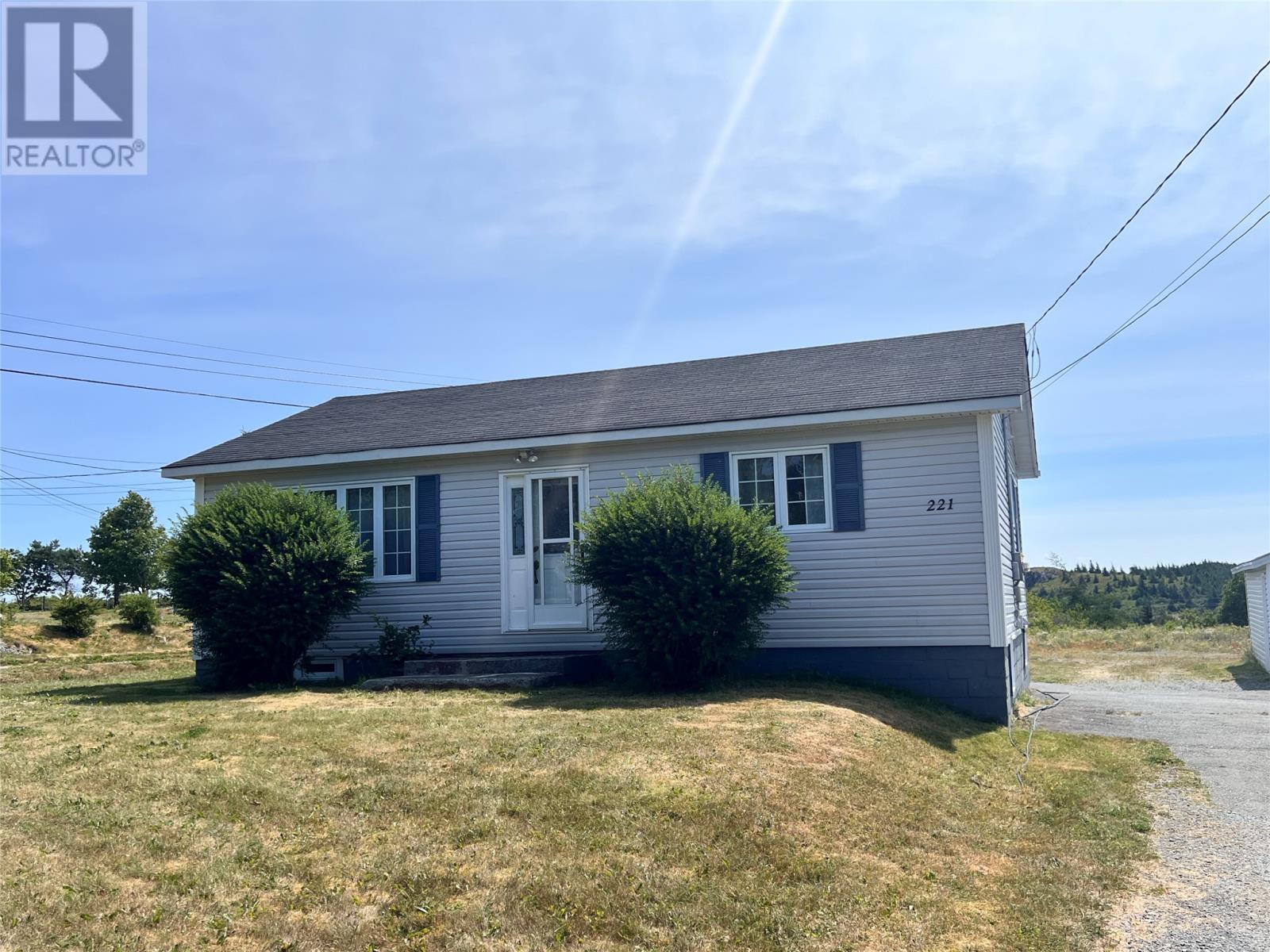 221 Country Rd, Bay Roberts, NL A0A 1G0