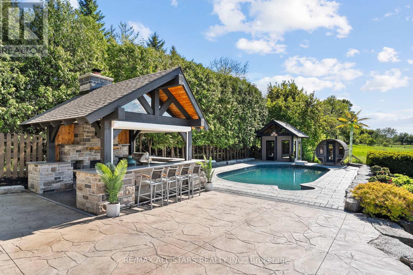 21002 Leslie St, East Gwillimbury, ON L0G 1R0