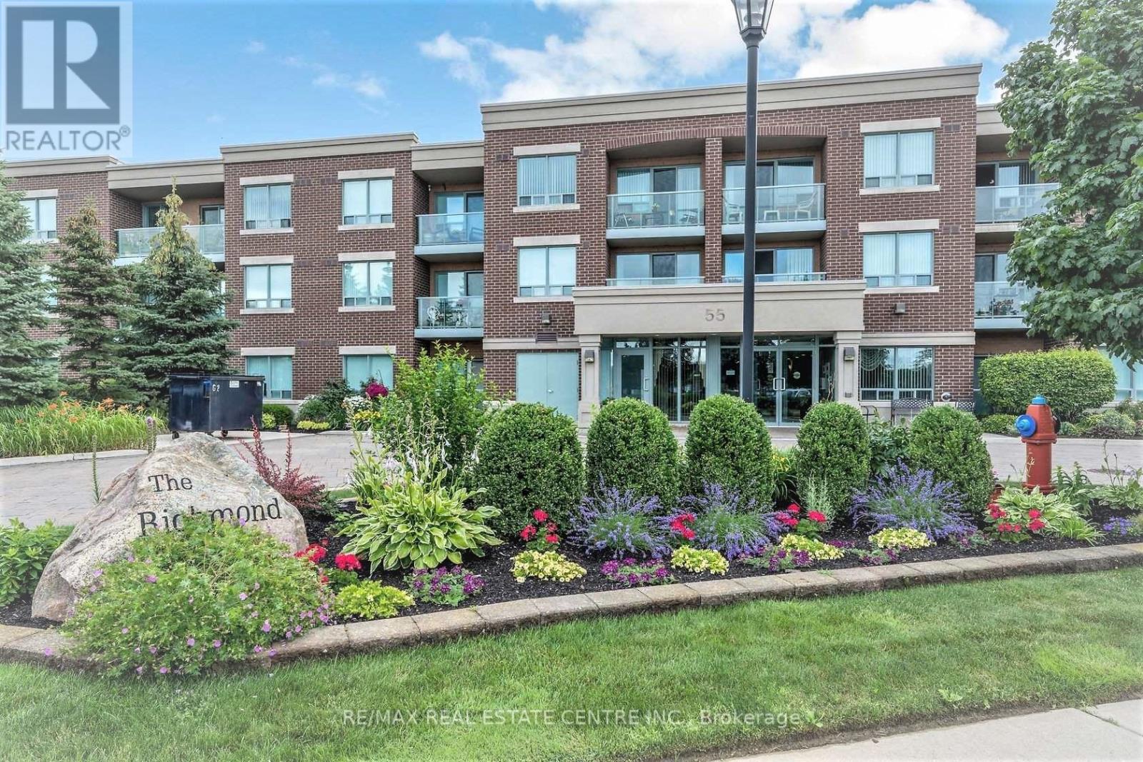 201 55 Via Rosedale, Brampton, ON L6R 0V1