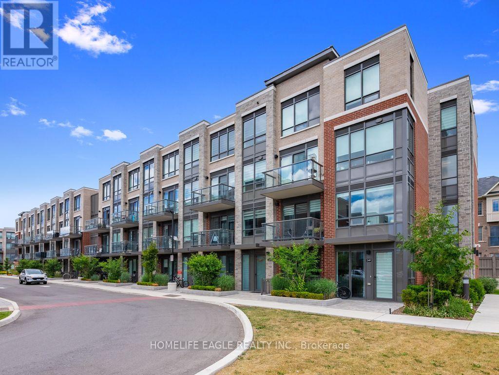 346 75 Attmar Dr, Brampton, ON L6P 0Y6