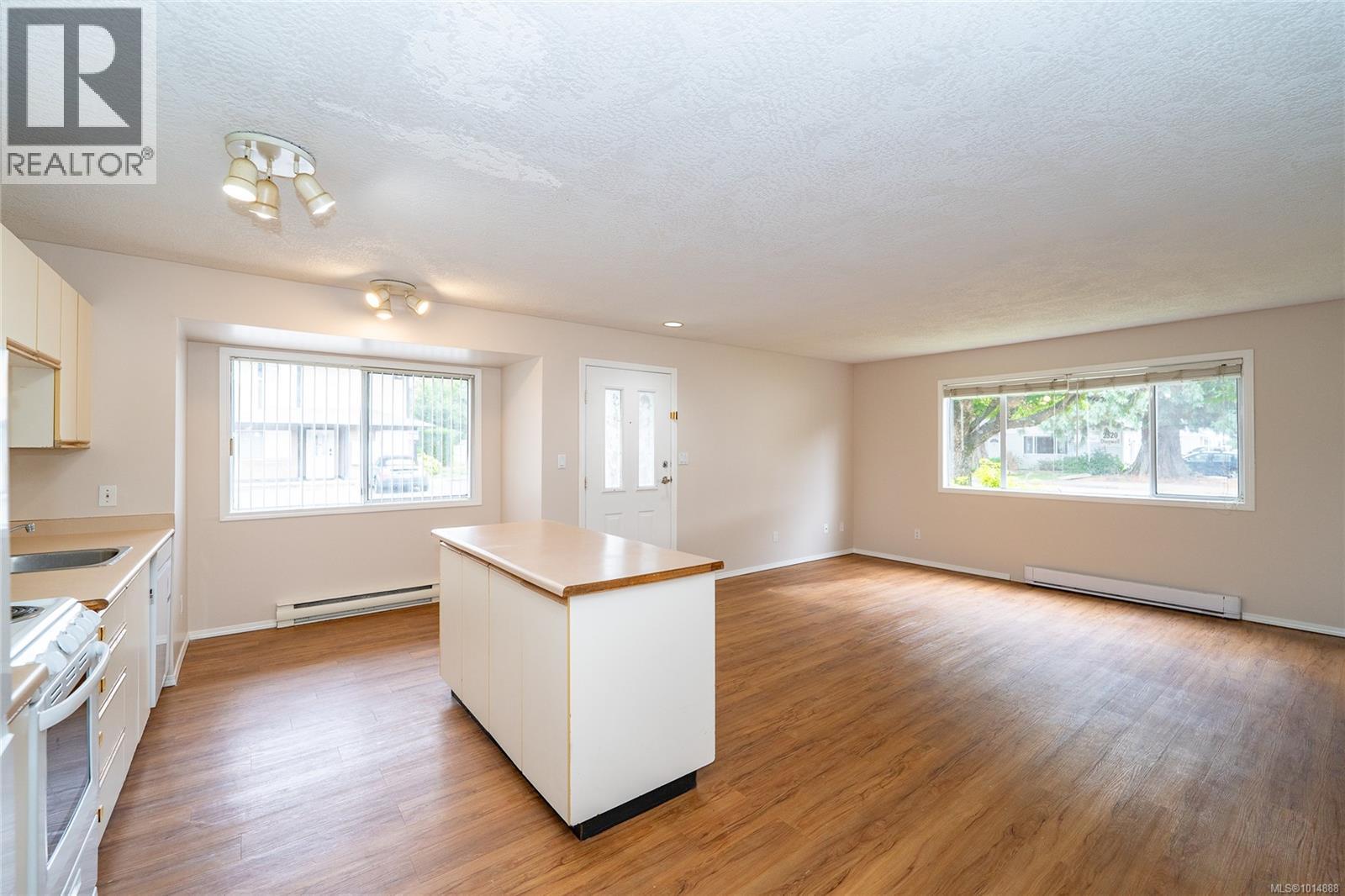 2525 Dingwall St Unit 102 St, Duncan, BC V9L 2Y8