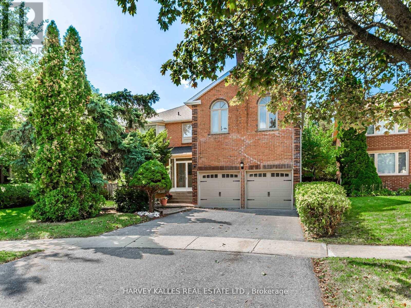 85 Franmore Cir, Vaughan, ON L4J 3B9