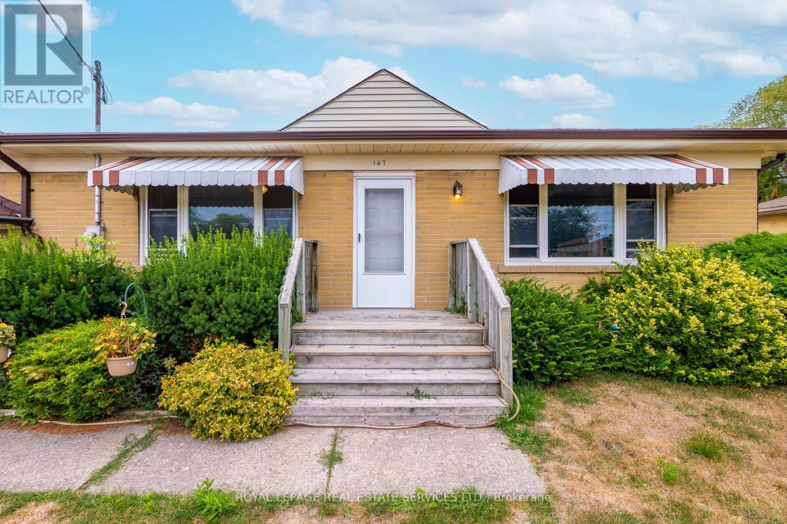 147 Poplar Rd, Toronto West Hill, ON M1E 1Z8