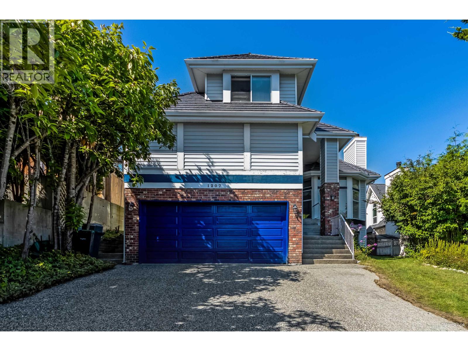 1207 Durant Dr, Coquitlam, BC V3B 6R3