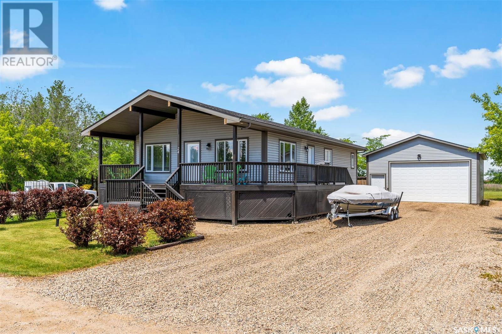 24 Kingbird Dr, Regina Beach, SK S0G 4C0