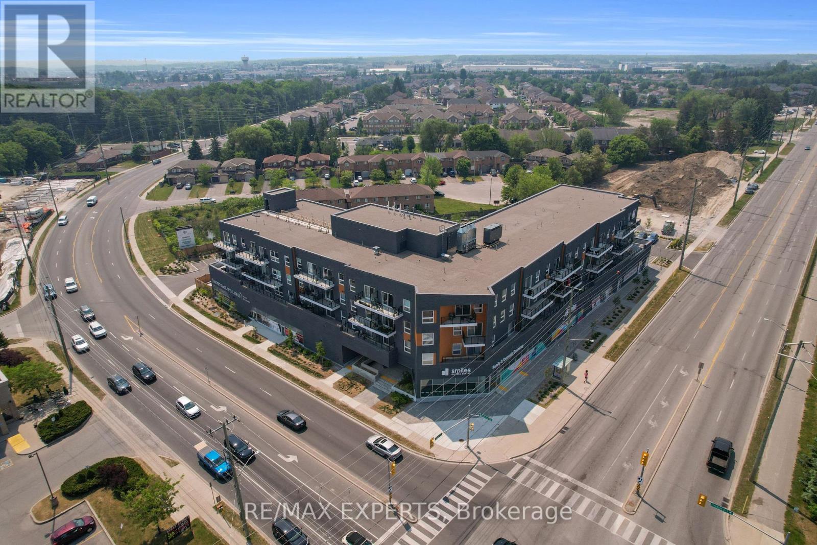 209 430 Essa Rd, Barrie, ON L9J 0M1