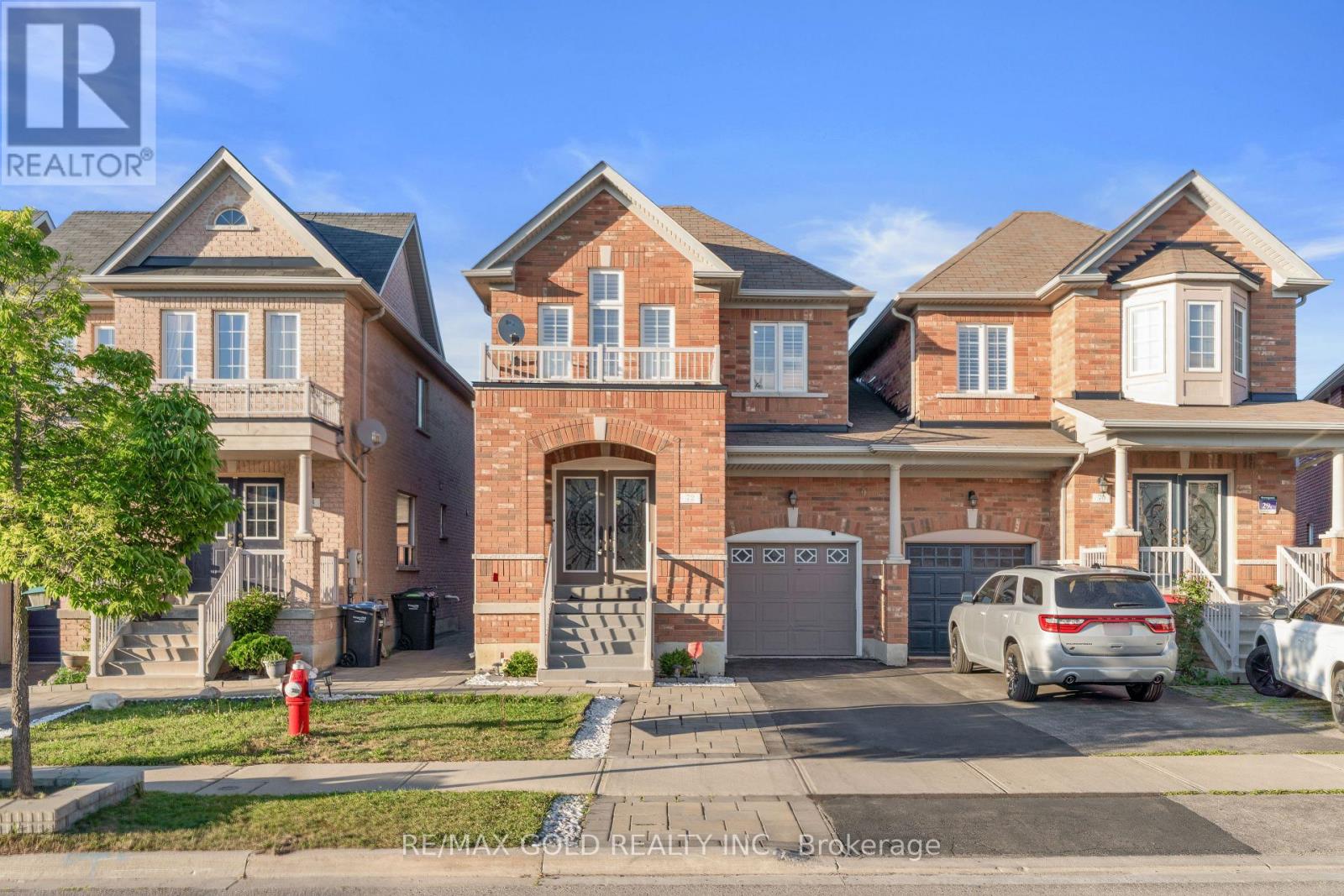72 Newington Cres, Brampton, ON L6P 3G1