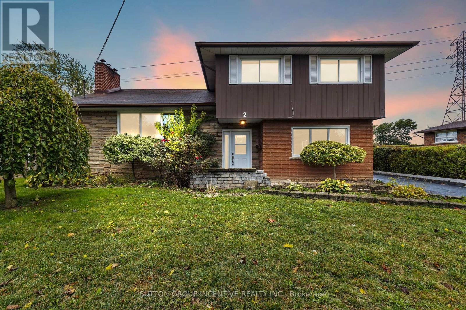 2 Hendershot Ave, Welland, ON L3B 1G9