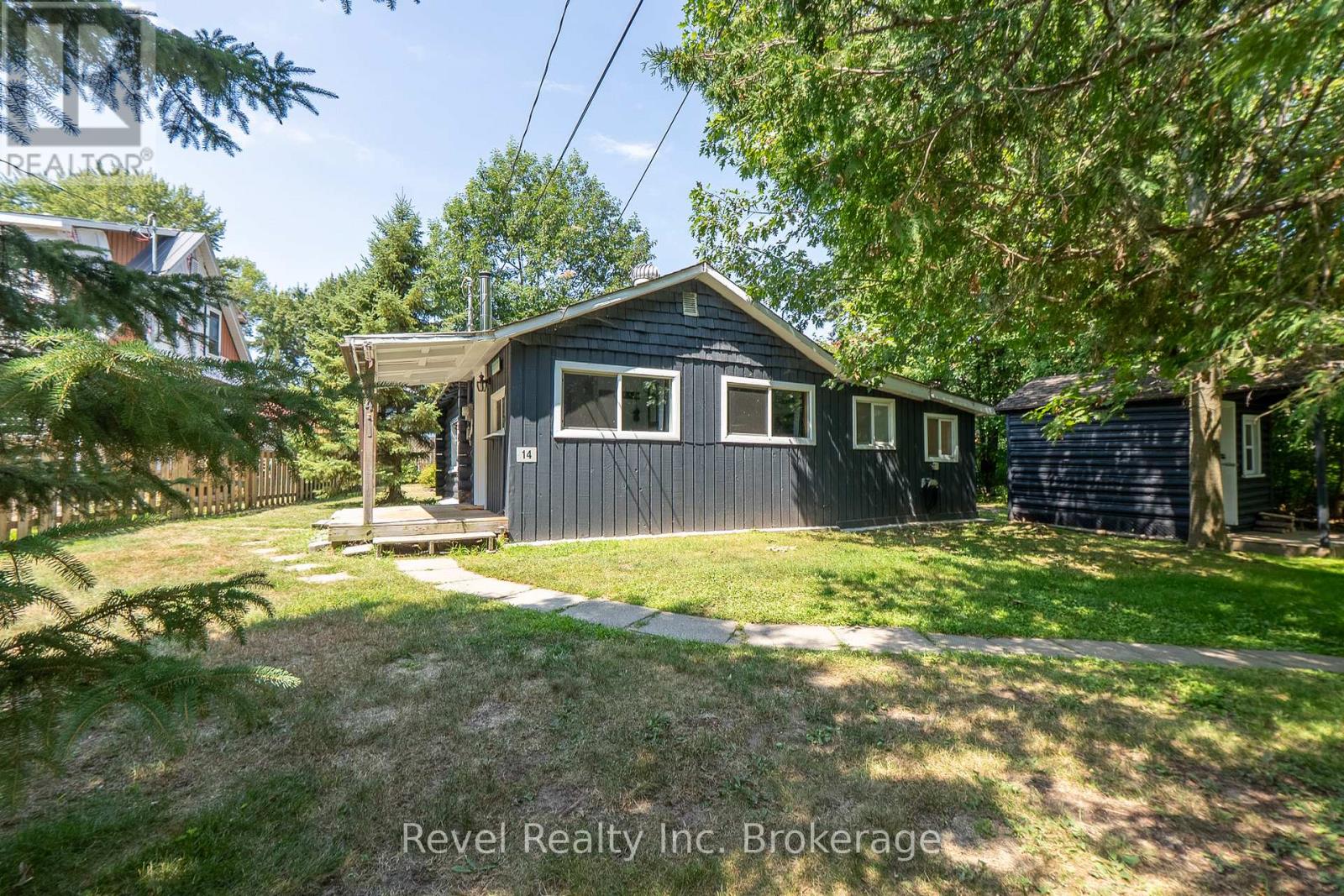 14 Mowat Cres, North Bay Ferris, ON P1A 1R5
