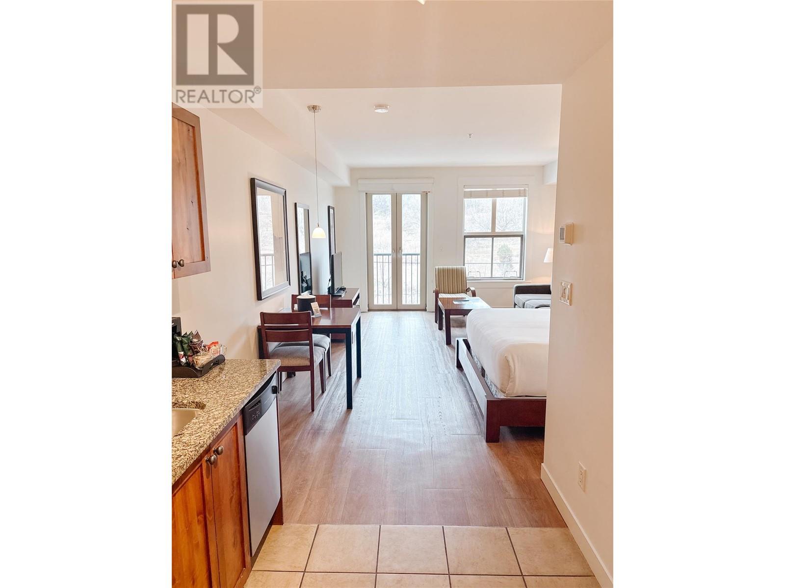4200 Lakeshore Drive Unit 238, Osoyoos, BC V0H 1V6