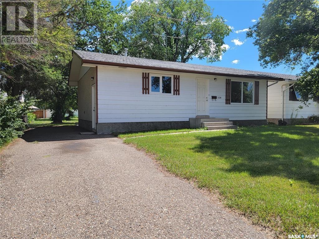 504 4 Street West, Wilkie, SK S0K 4W0