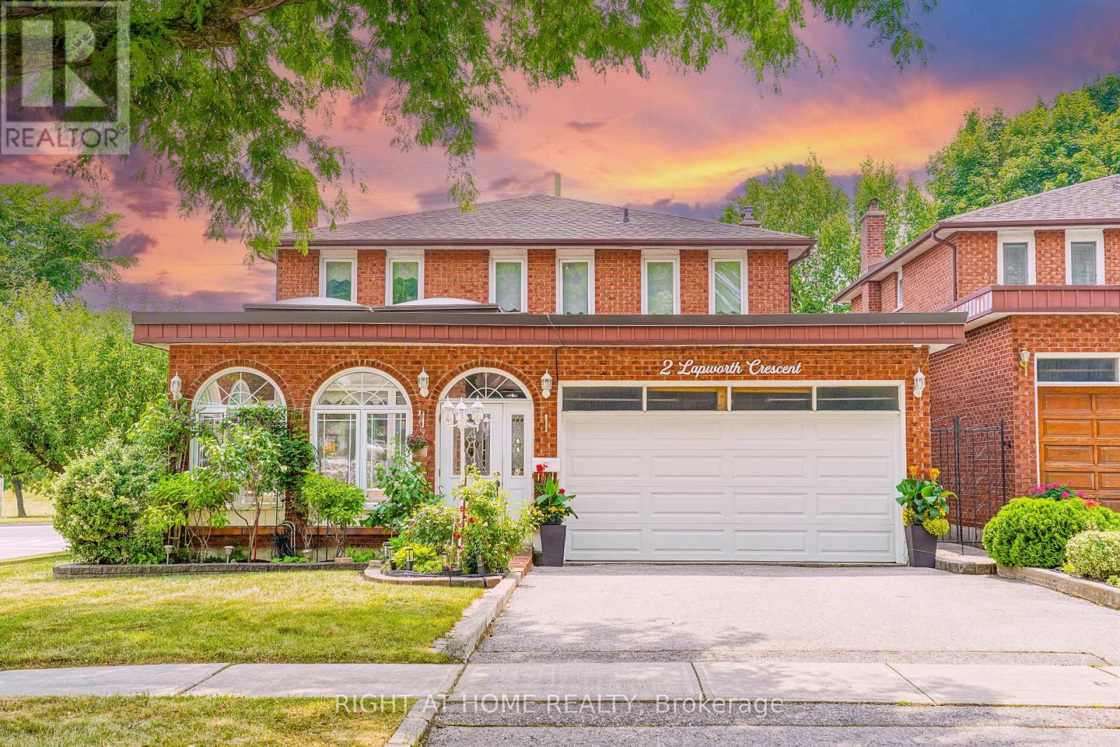 2 Lapworth Cres, Toronto, ON M1V 2M5