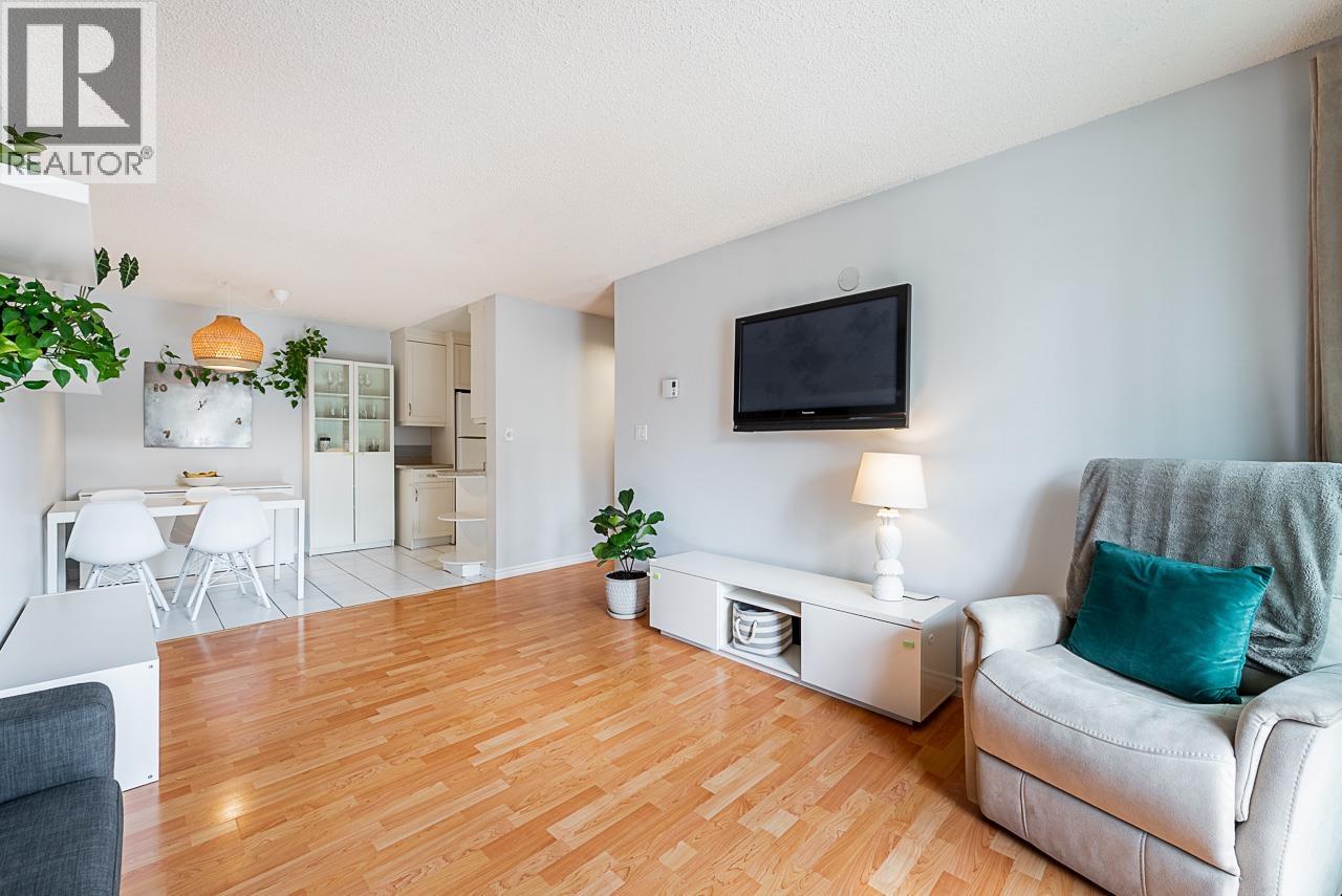 1103 Howie Avenue Unit 202, Coquitlam, BC V3J 1T9